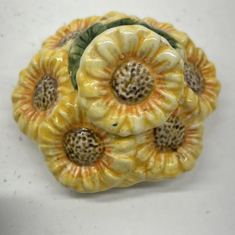 Vintage Nordstrom Sunflower‎ Tea Pot 5”X6 3/4”